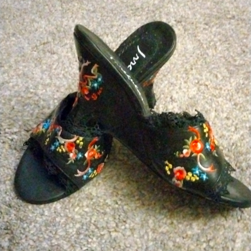 IRREGULAR CHOICE brand Embroidered sandals/slides/ wedge mules size 36